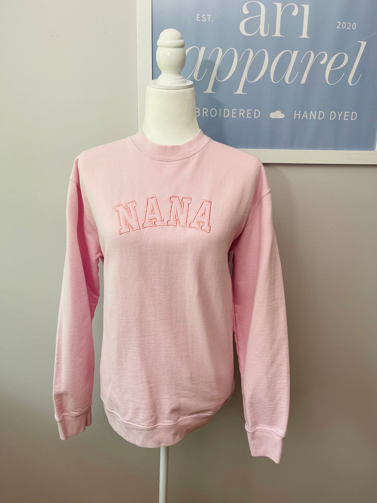 Varsity Letter - Nana Crewneck *old style sweatshirt - Pink