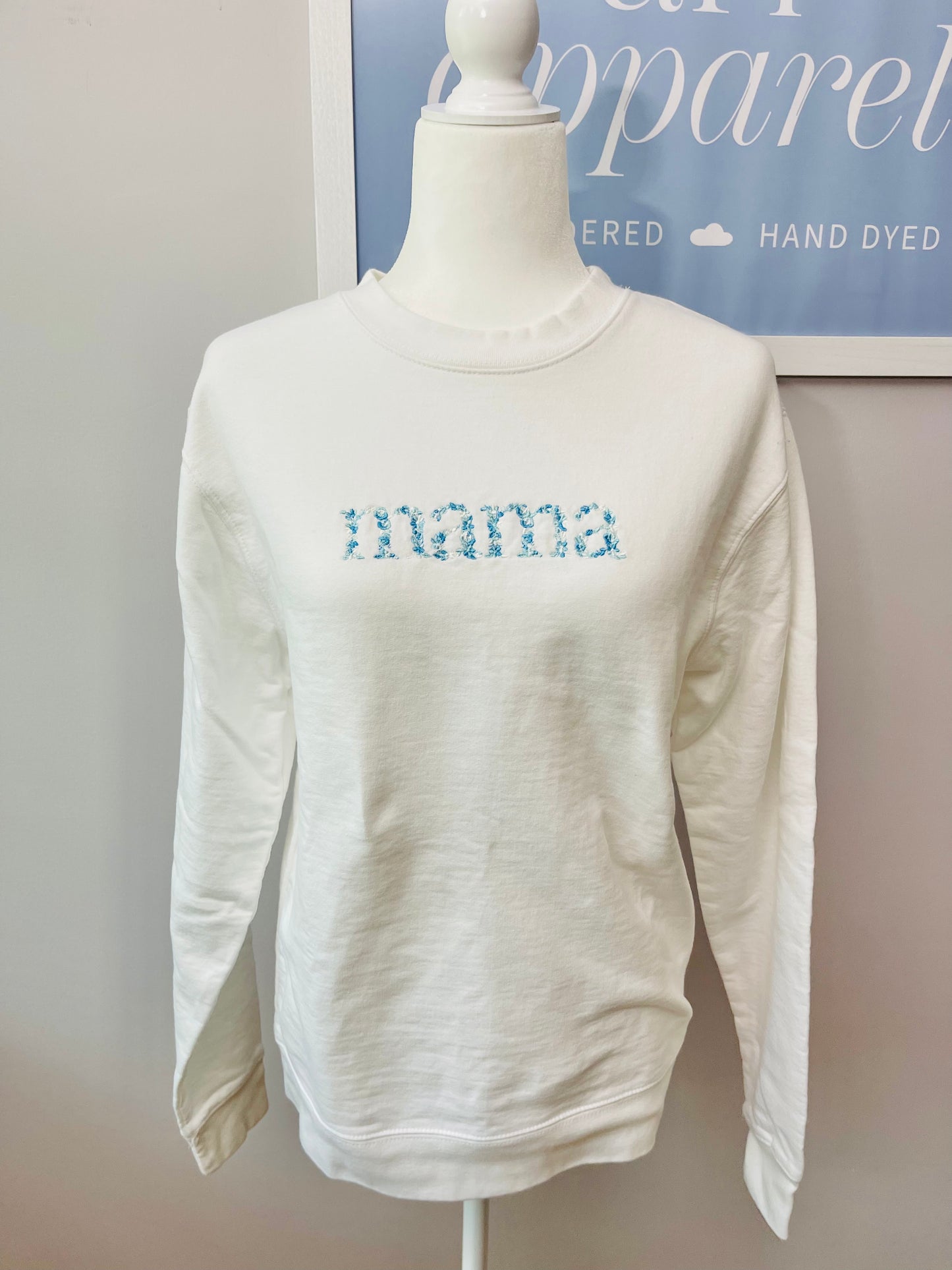 Floral Letter - Mama Crewneck *old style sweatshirt - White