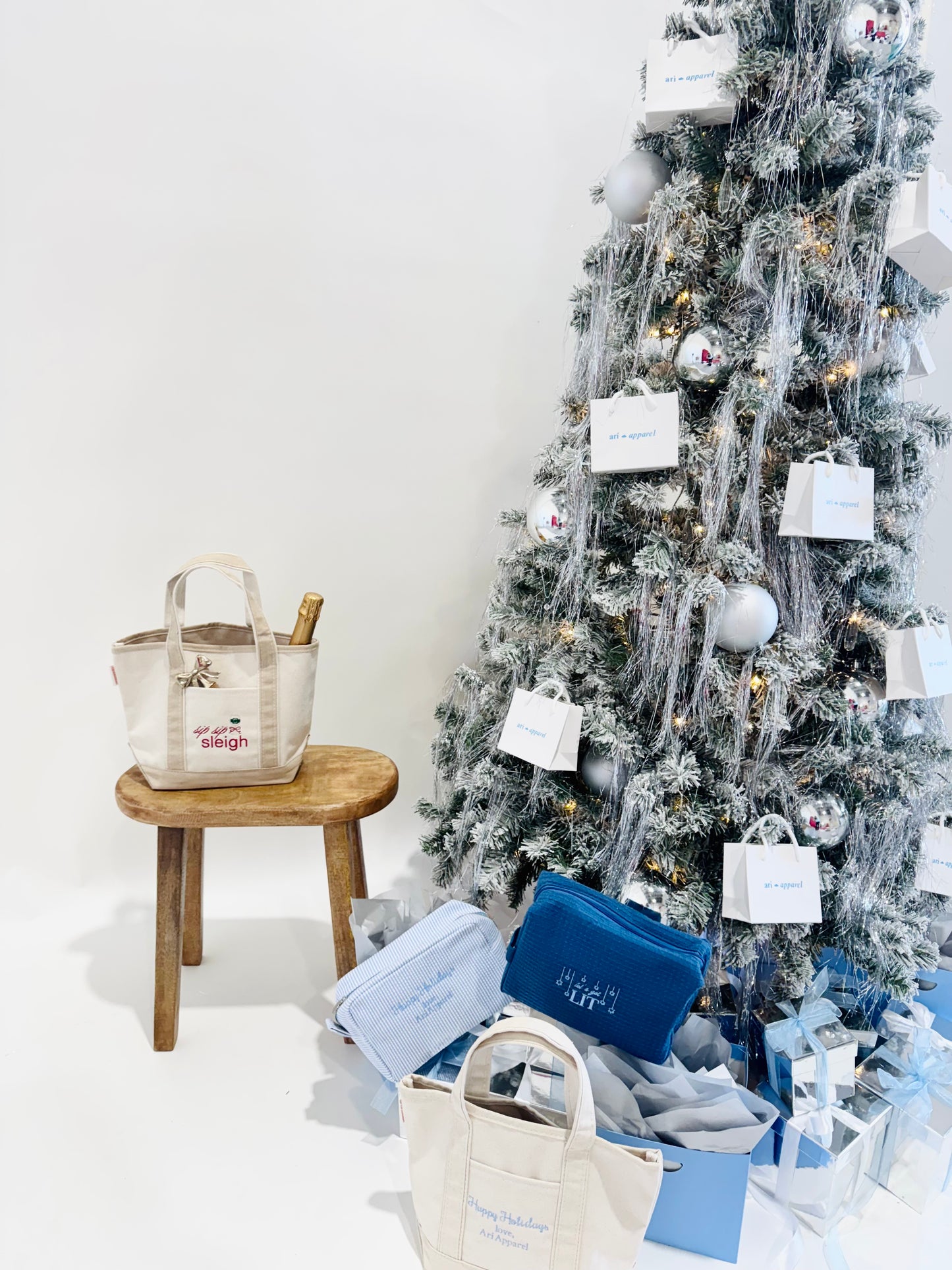 Holiday Tote Bags *assorted designs*